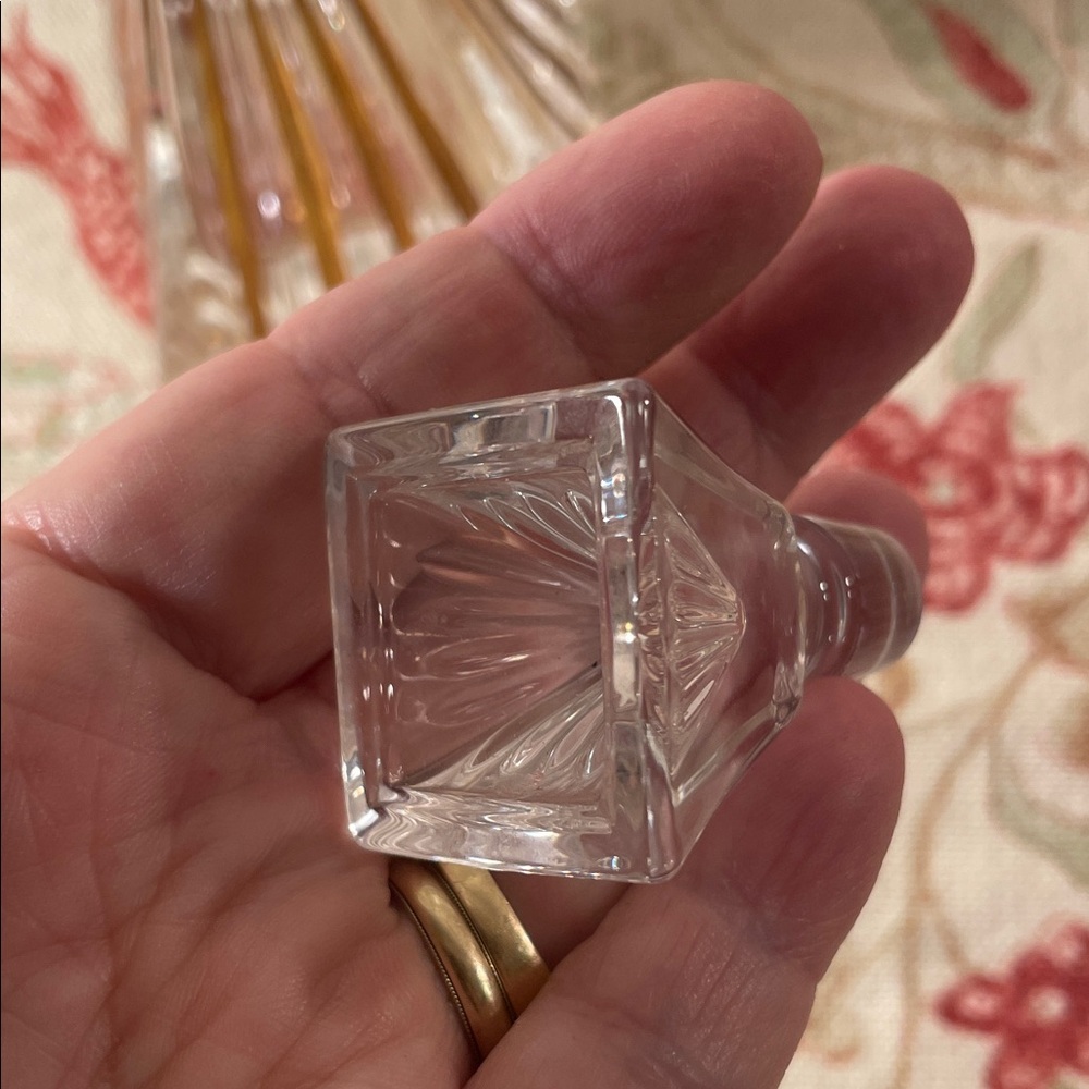 Royal Gallery Lead Crystal Glass Perfume with Topper and Striated Gold Accents - Picture 4 of 13